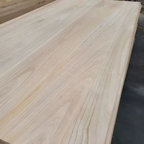 Chine Pao Tong Paulownia bord de bois panneau collé panneau de joint de doigt planches de Paulownia à vendre